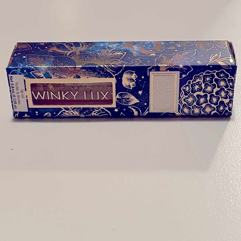 Winky Liz lip oil NWT